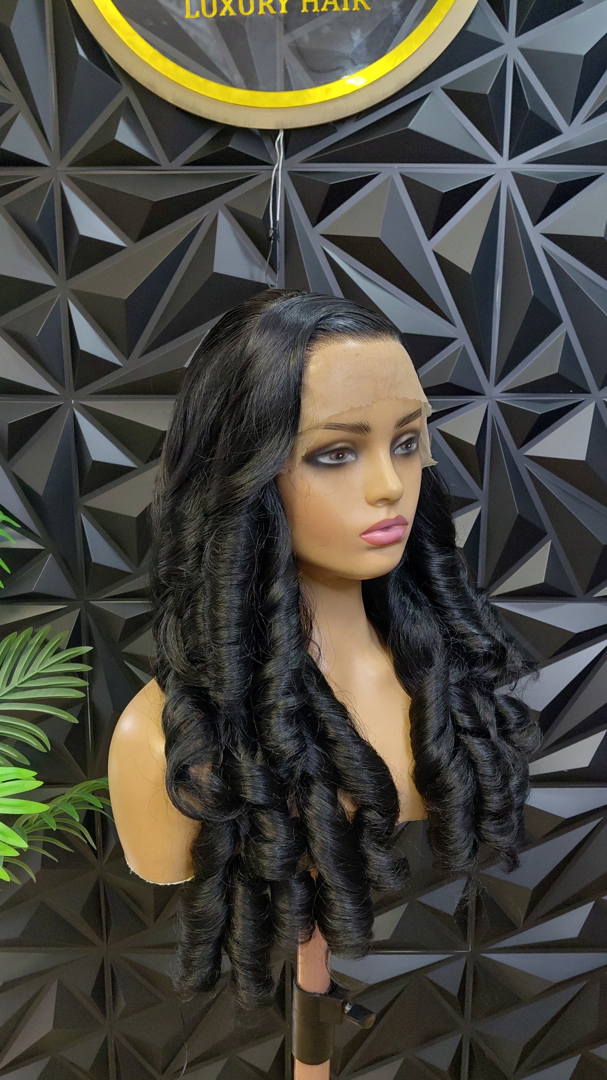 Classic Luxe Bounce Wig